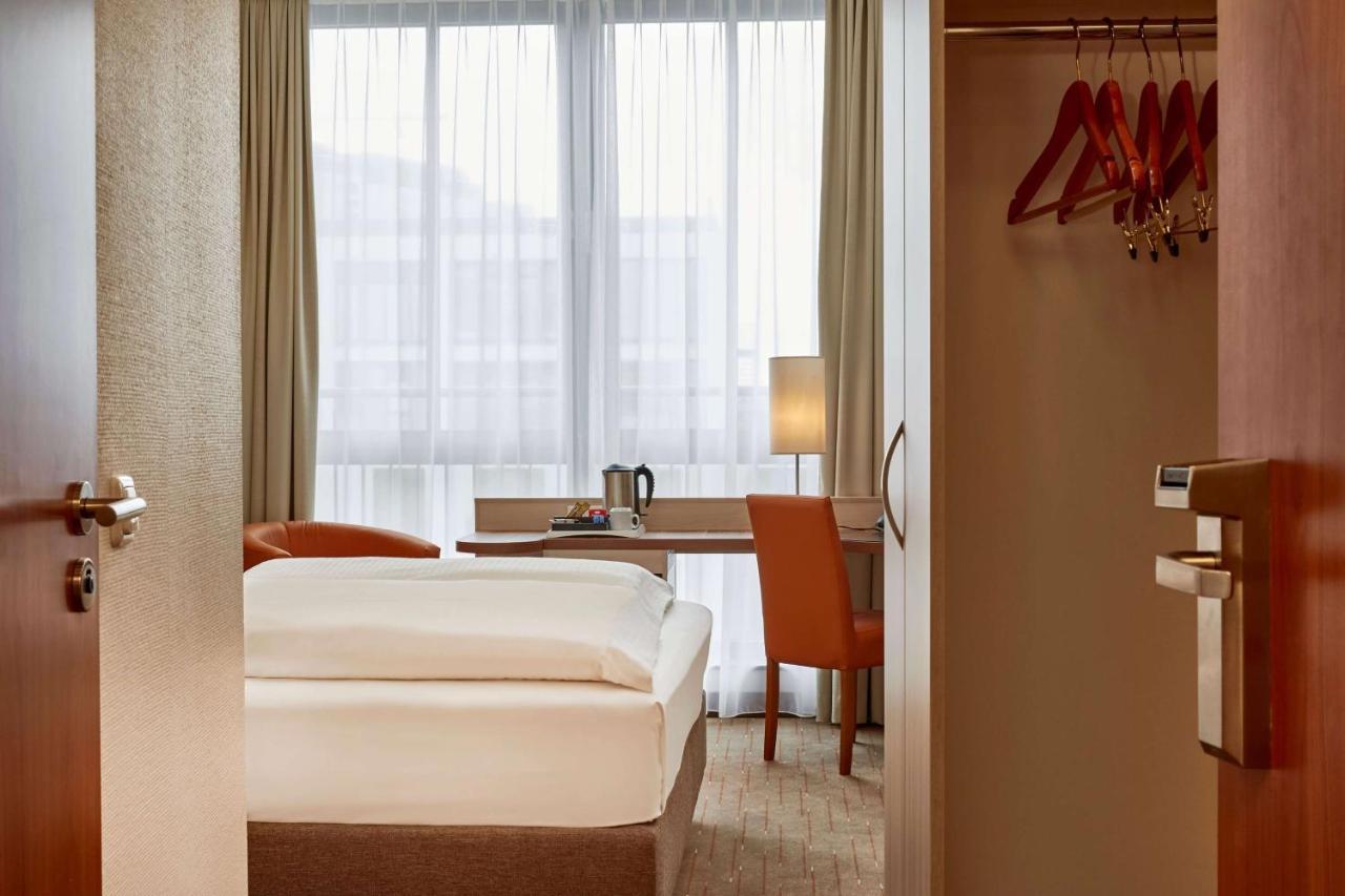 Hotel H+ Mitte 4*
