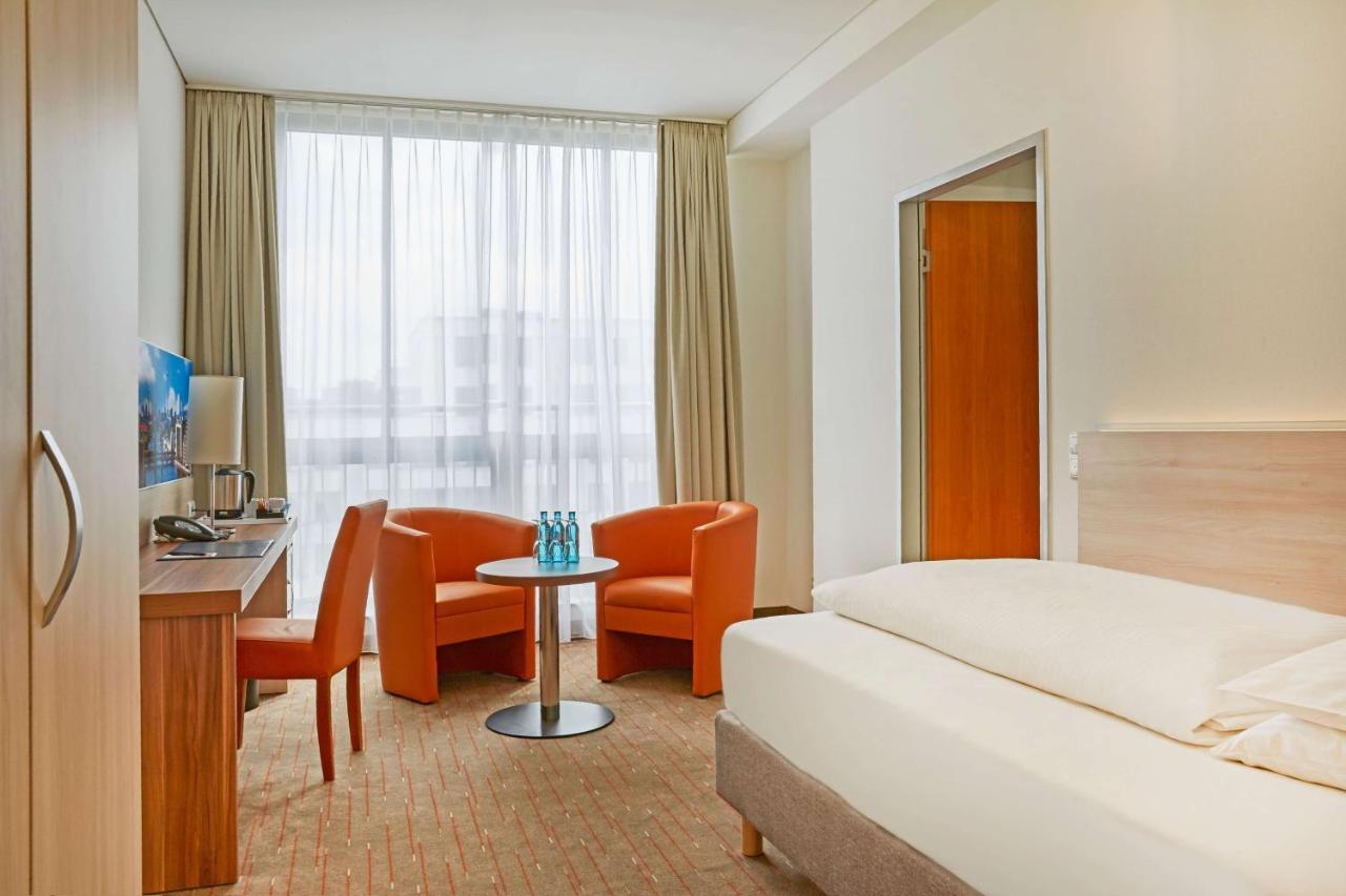Hotel H+ Mitte 4*
