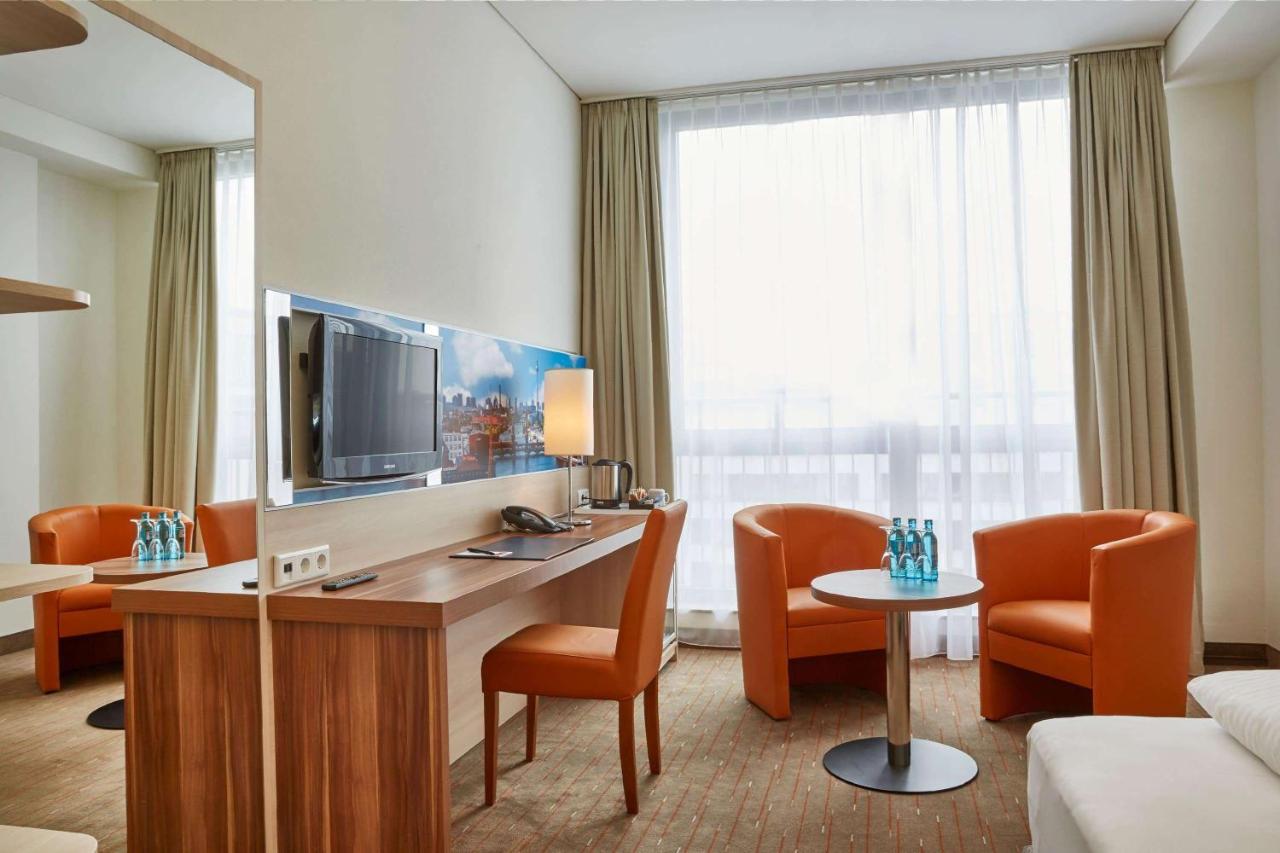 Hotel H+ Mitte 4*