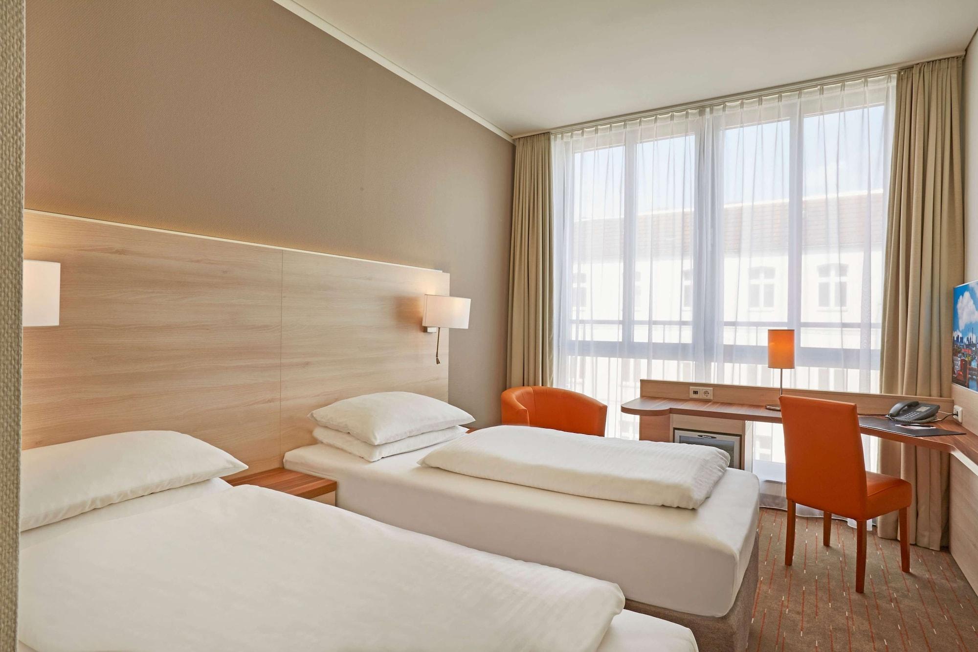 H+ Mitte Hotel 4*