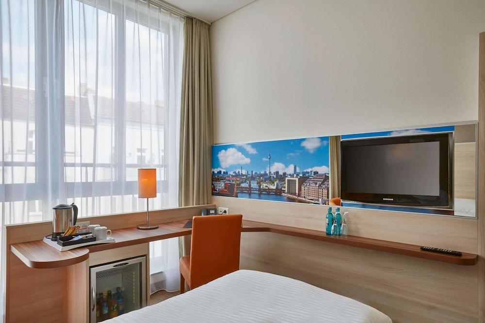 Hotel H+ Mitte 4*